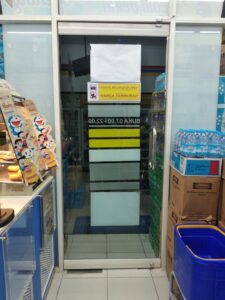 Pintu kaca frameless